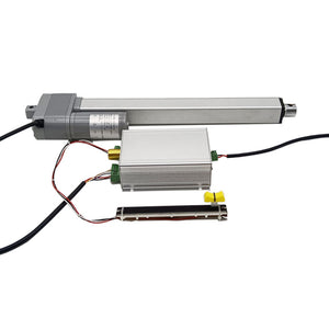 Utilisez un contrôleur à glissière avec un potentiomètre à glissière pour contrôler la course de l'vérin électrique.