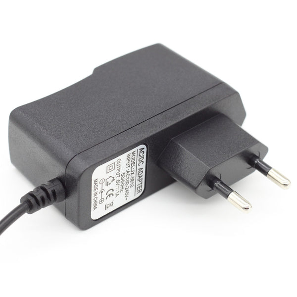 Chargeur 12,6V/1A Pour Batterie Lithium - Protections Multiples - Entrée 100-240V - Fiche UE